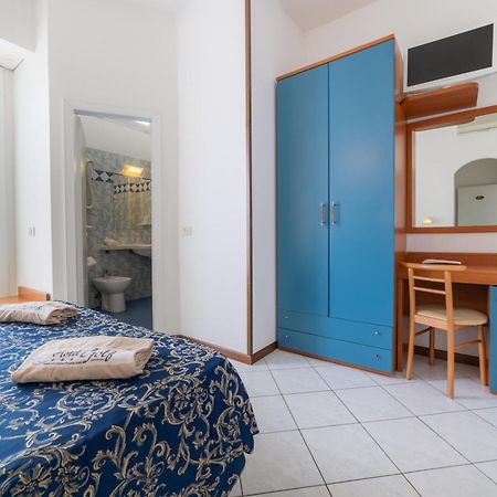 Hotel Golf Cattolica Esterno foto