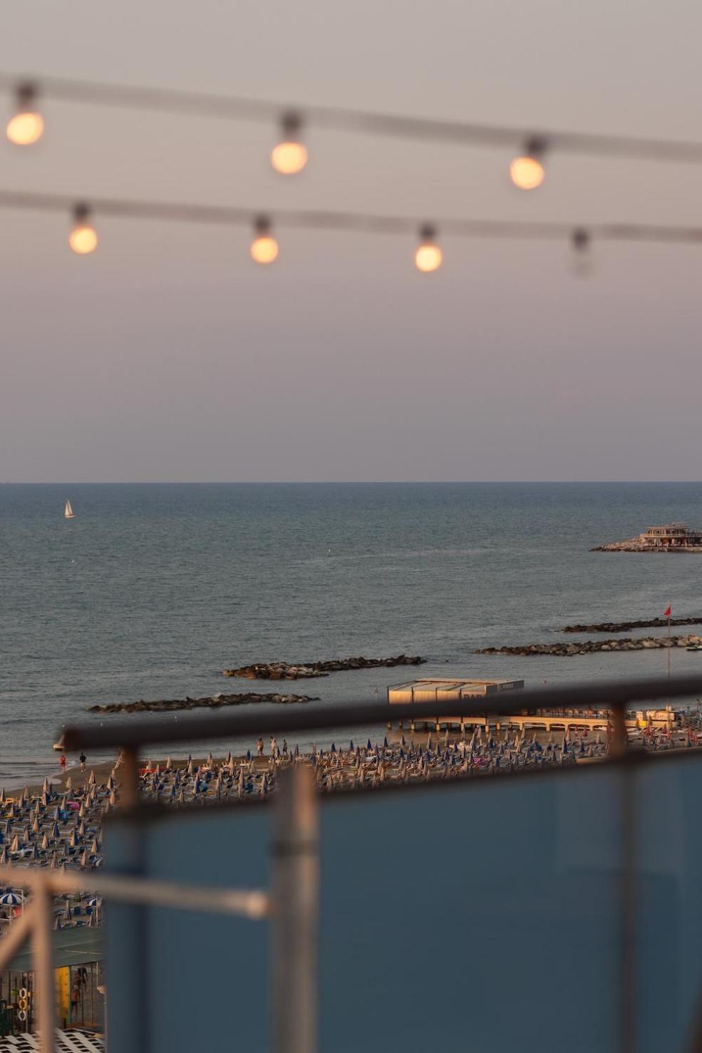 Hotel Golf Cattolica Esterno foto