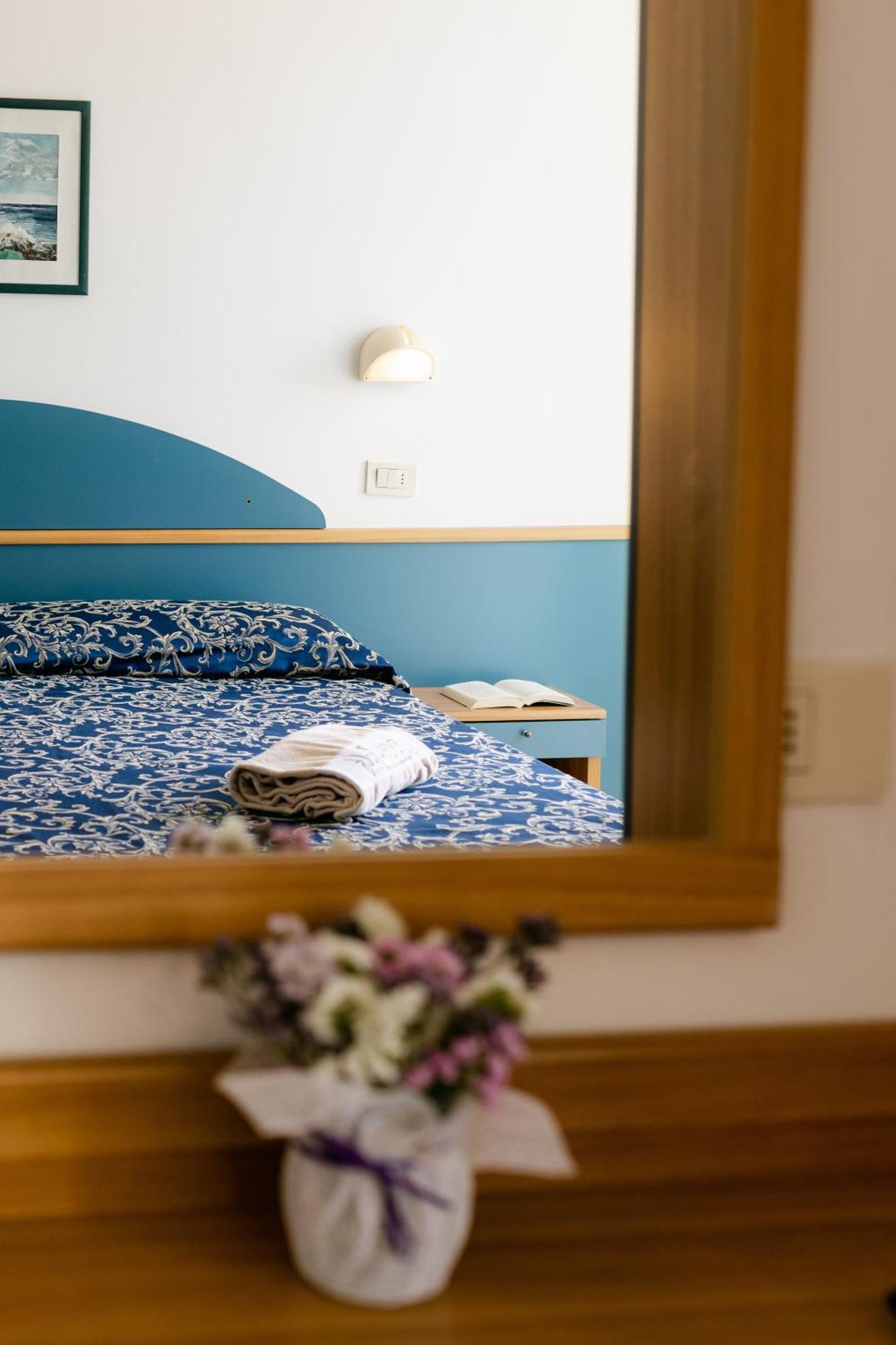 Hotel Golf Cattolica Esterno foto