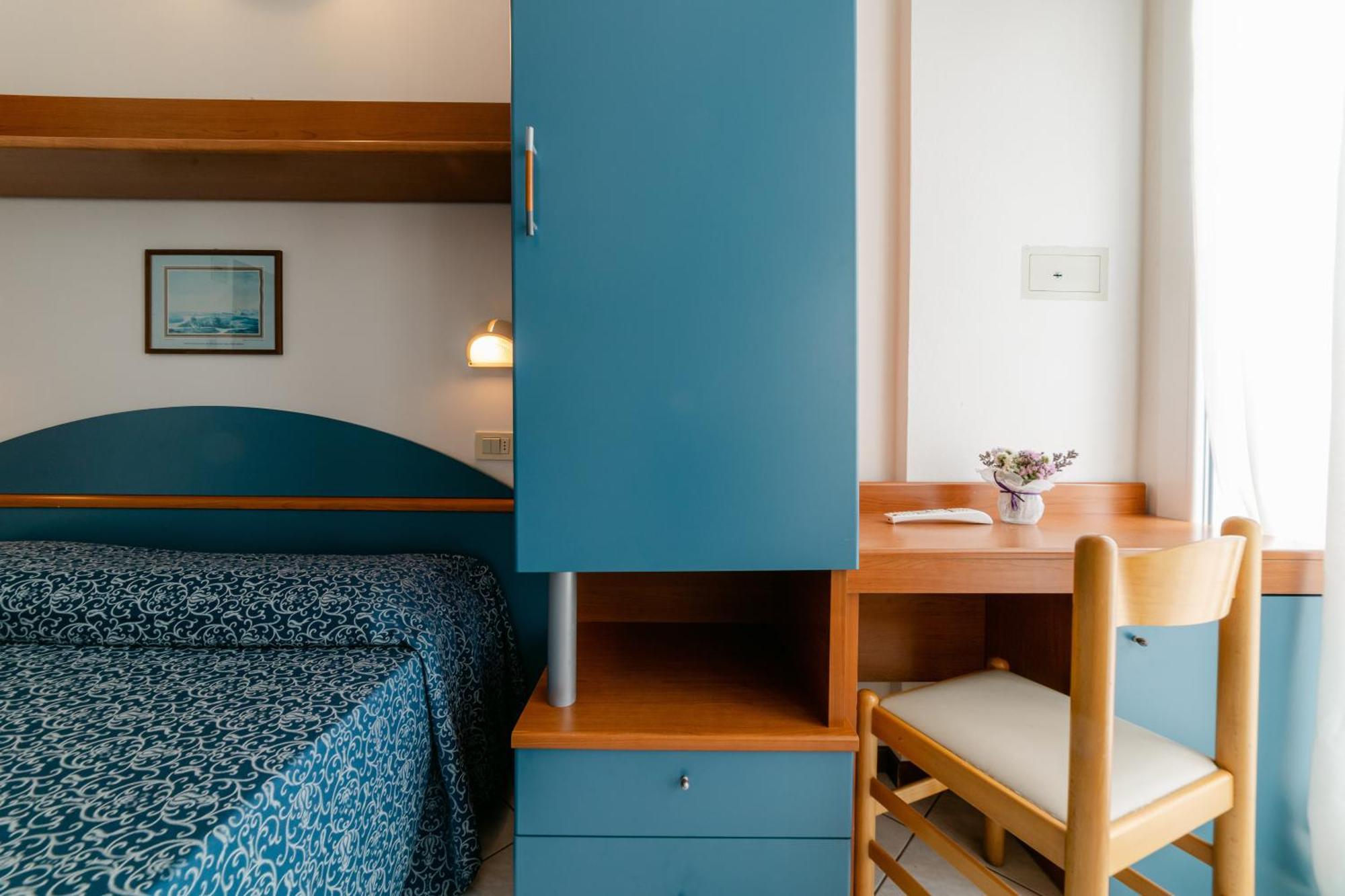 Hotel Golf Cattolica Esterno foto
