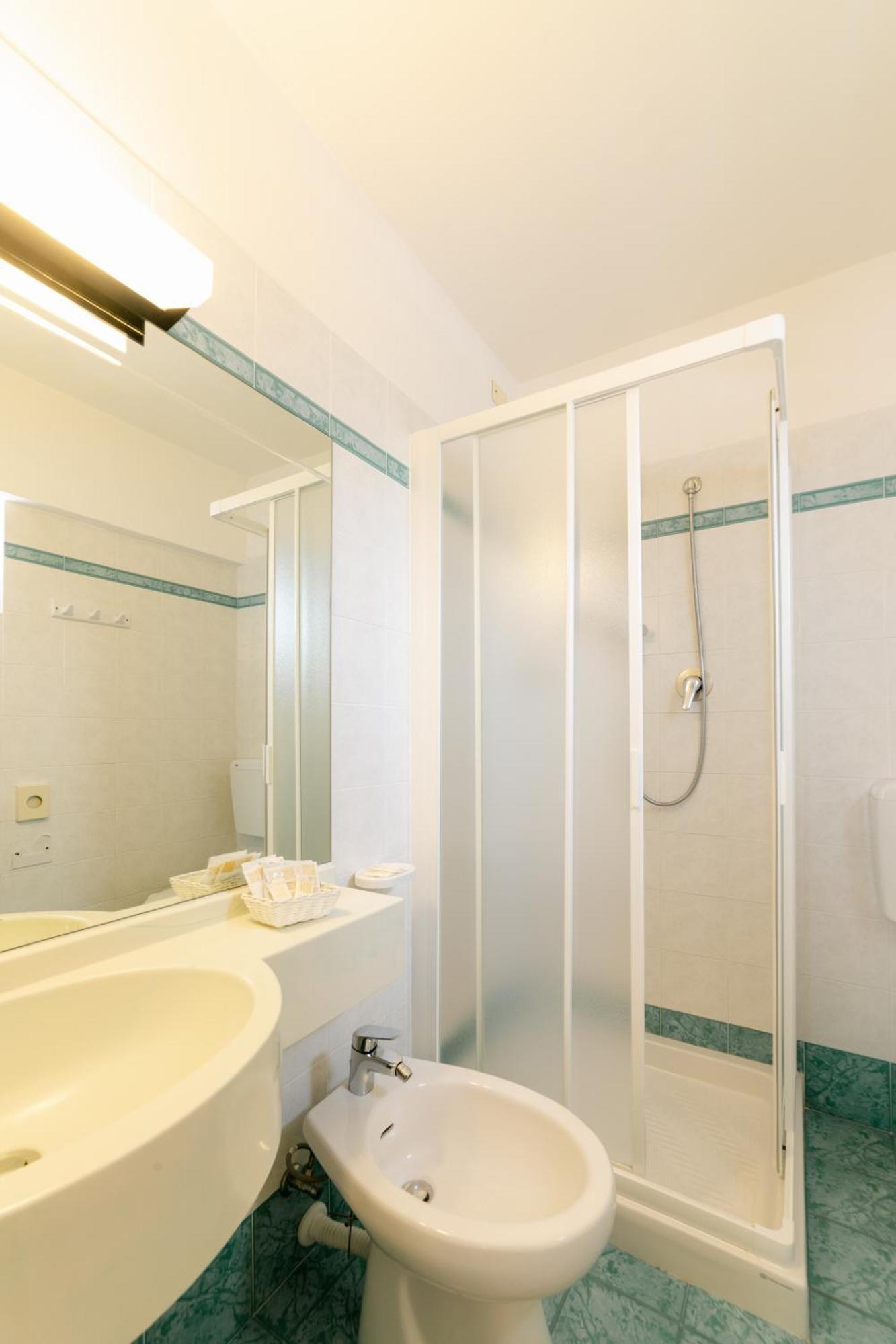 Hotel Golf Cattolica Esterno foto