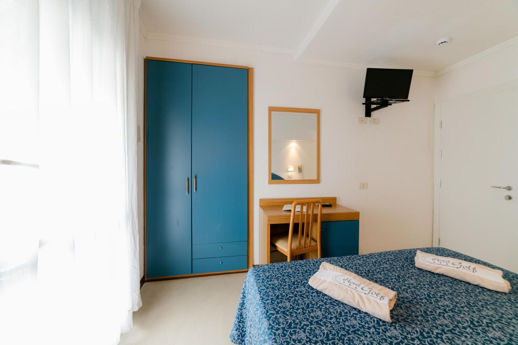Hotel Golf Cattolica Esterno foto