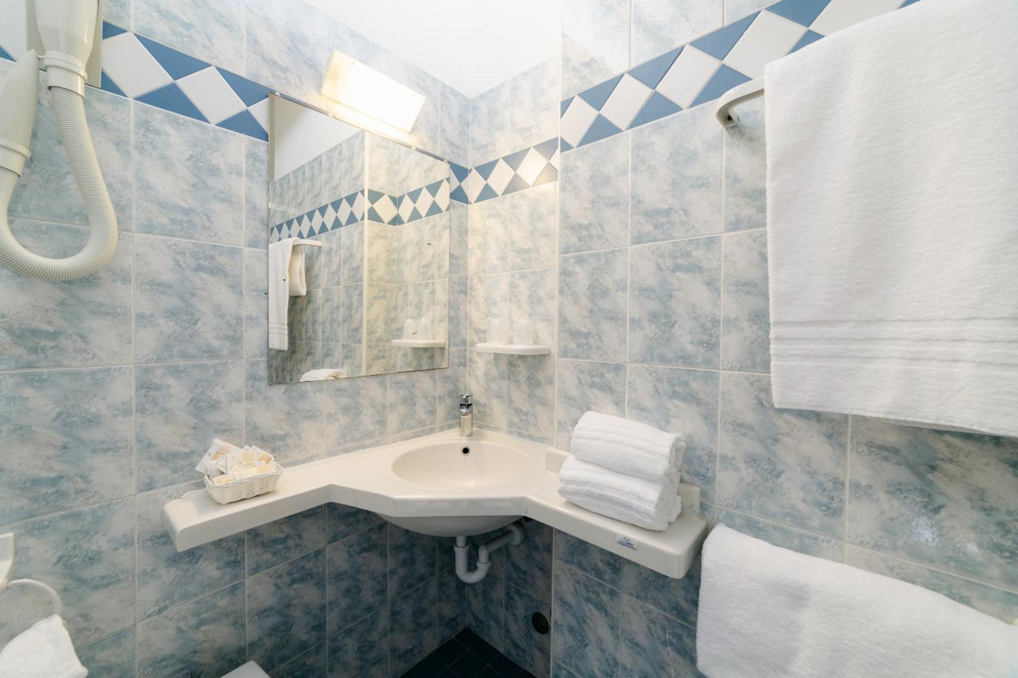Hotel Golf Cattolica Esterno foto